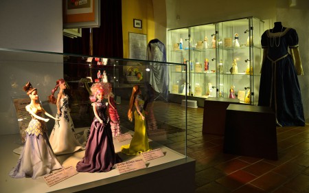 muzeum-cokolady-a-marcipanu-slechticky-salon-a-panenky